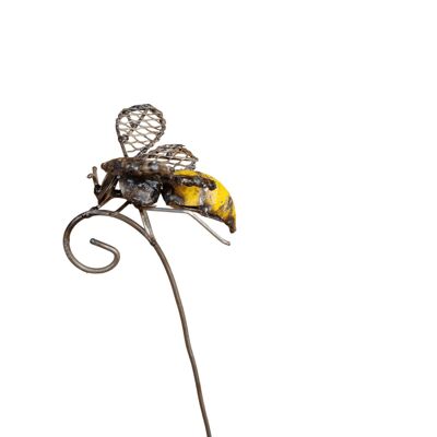 Biene mit Flügeln aus Metallgeflecht auf Stab