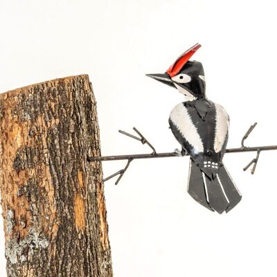 METAL GREAT SPOTTED WOODPECKER TO STICK ON TREE