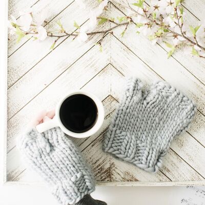 Freya Fingerless Gloves Knitting Kit - Ivory White - With short 8mm needles