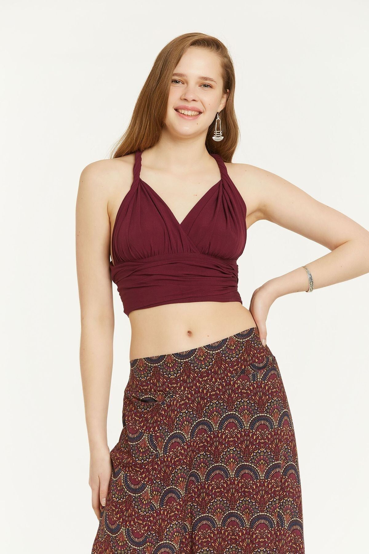 Top corto bohemien con apertura sul retro viola