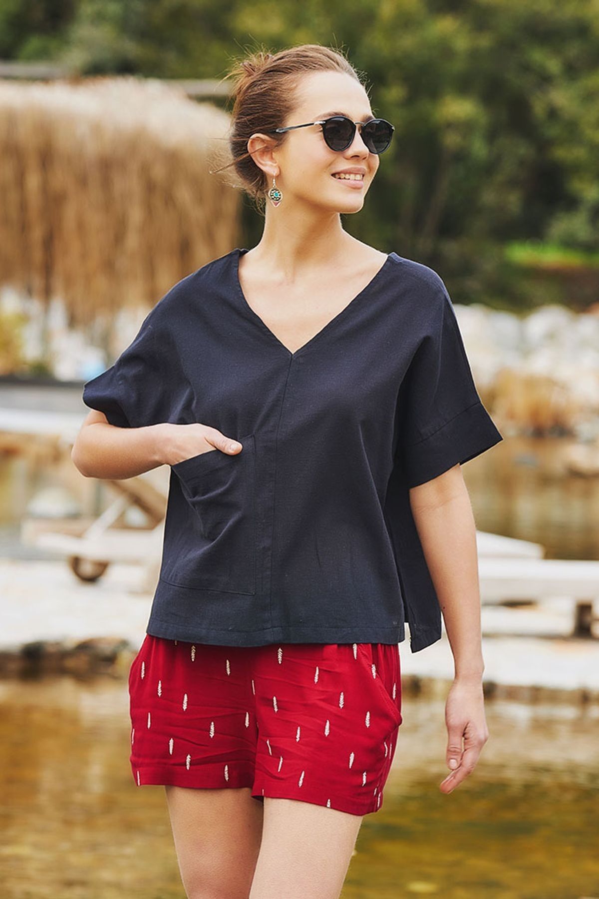 Camicetta Boho a maniche corte dal taglio ampio nera