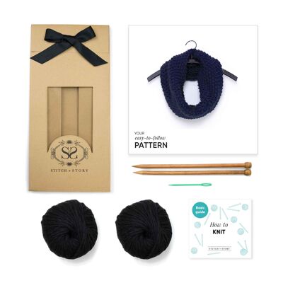 Mateusz Snood Knitting Kit - Star Black - With short 12mm needles