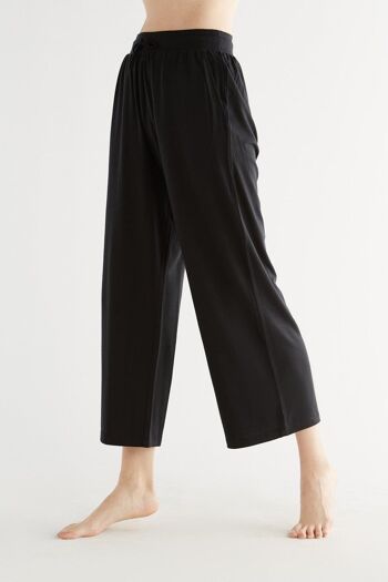 T1322-01 | Pantalon large TENCEL™ Intimate pour femmes - Noir 2