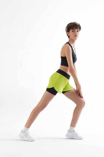 T1340-09 | Short de sport recyclé femme - Noir/Vert Pistache 3