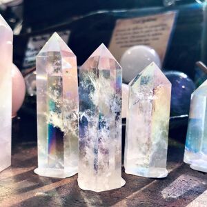 Pointe cristal aura obélisque angel aura quartz arc en ciel