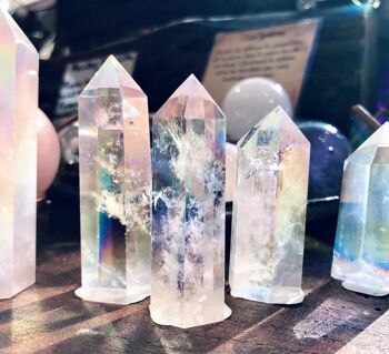 Pointe cristal aura obélisque angel aura quartz arc en ciel 1