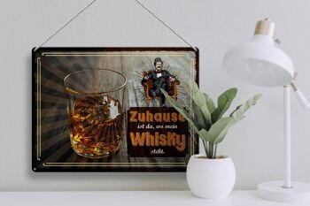 Plaque en étain disant "La maison est là où se trouve mon whisky" 40x30cm 3