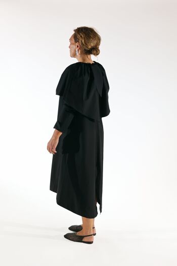 ROBE CAPE NOIRE 5