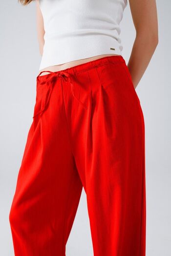 Pantalon décontracté rouge avec fermeture à cordon et poches latérales 5