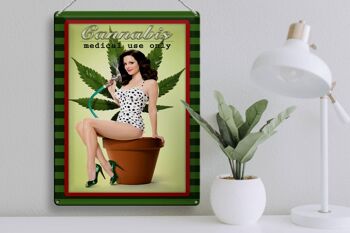 Plaque en tôle Pinup 30x40cm Cannabis usage médical uniquement 3