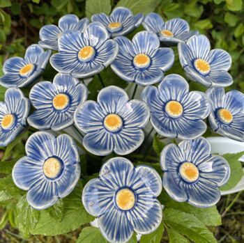 Fleurs de prunier bleu clair en céramique, tuteur végétal 4