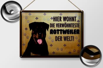 Plaque en tôle indiquant que le chien Rottweiler vit ici de 40 x 30 cm 2