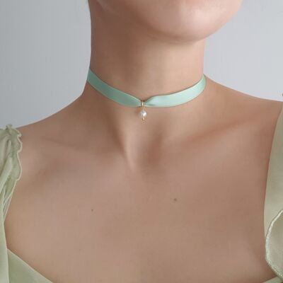 Mint Green Choker Pearl Necklace