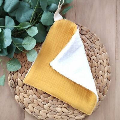 Washable face towel in yellow cotton gas and bamboo sponge