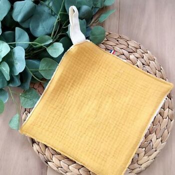 Serviette visage lavable en gaz de coton jaune et éponge bambou 2