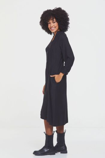 Robe d'automne mi-longue boutonnée noire 3