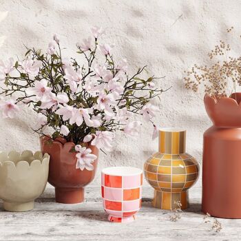 Vase décoratif en céramique à damier orange Genève 2