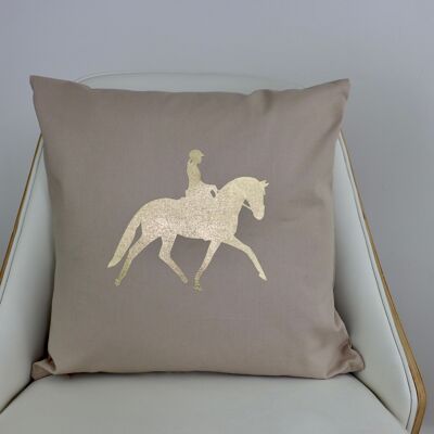 Coussin beige cheval or