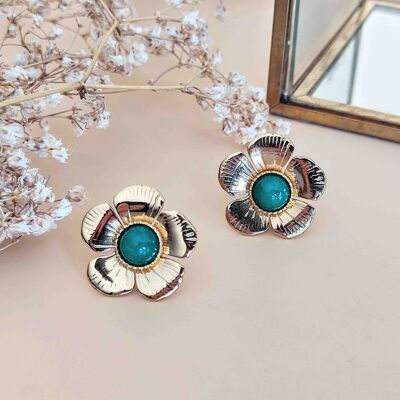 L’Eternelle flower and green agate earrings