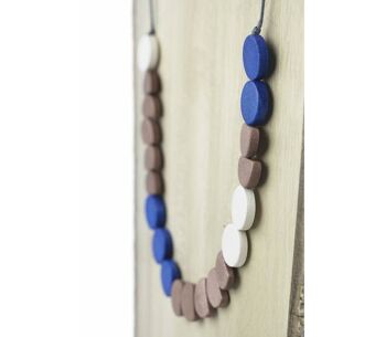 Collier court avec disques en bois 1