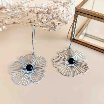 La Naturelle Black Agate flower dangling earrings