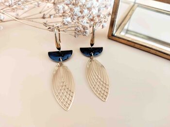 Boucles d'oreilles pendantes navette noire L'Audacieuse 1