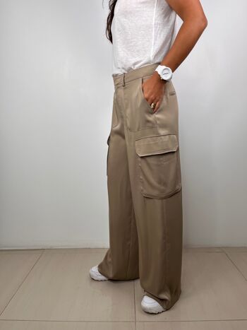 Loose-fitting cargo trousers 3