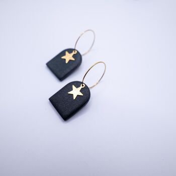 TWINKLE STARS - orecchini a cerchio con stella 10