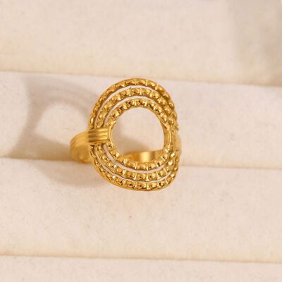 Golden circle ring