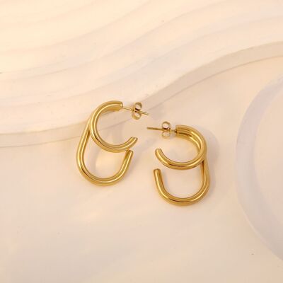 Golden open round and oval hoop earrings