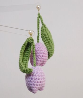 Boucle d’oreille tulipe au crochet faite à la main 1