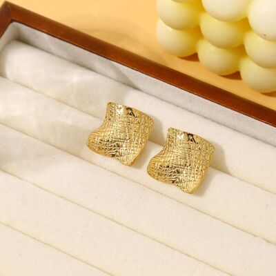 Orecchini quadrati in oro increspati