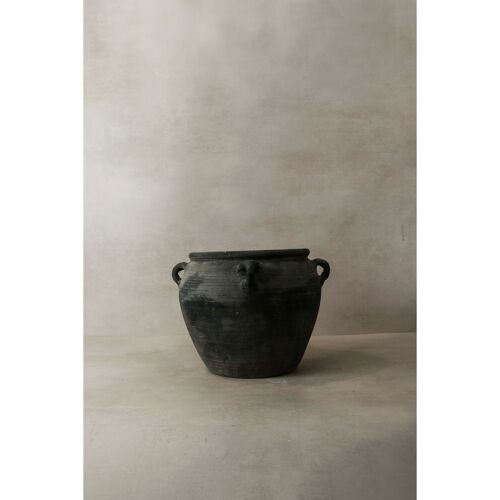 Vintage Dark pot with ears - E4.2
