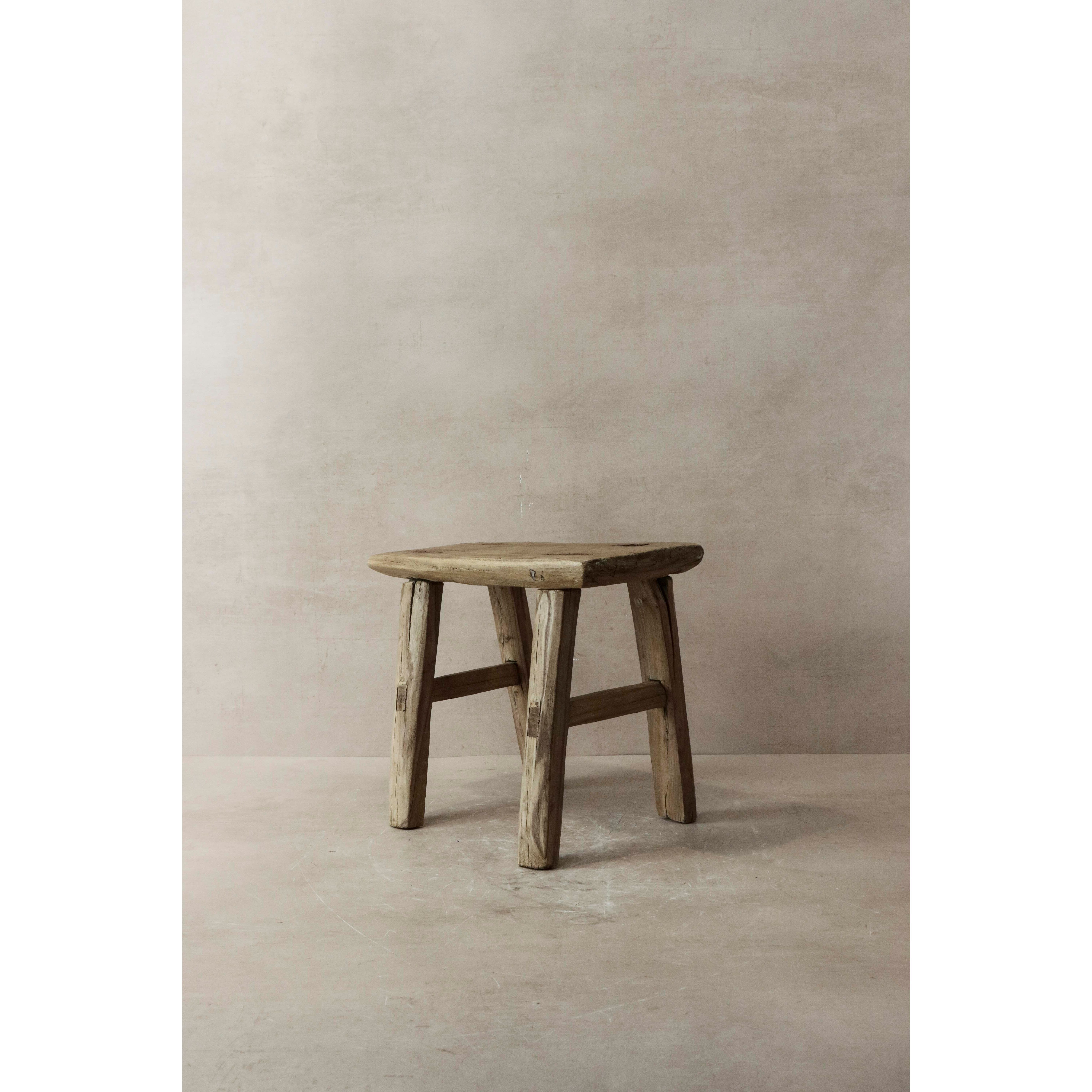 Taburete rústico vintage de madera de olmo - Pequeño - No 6