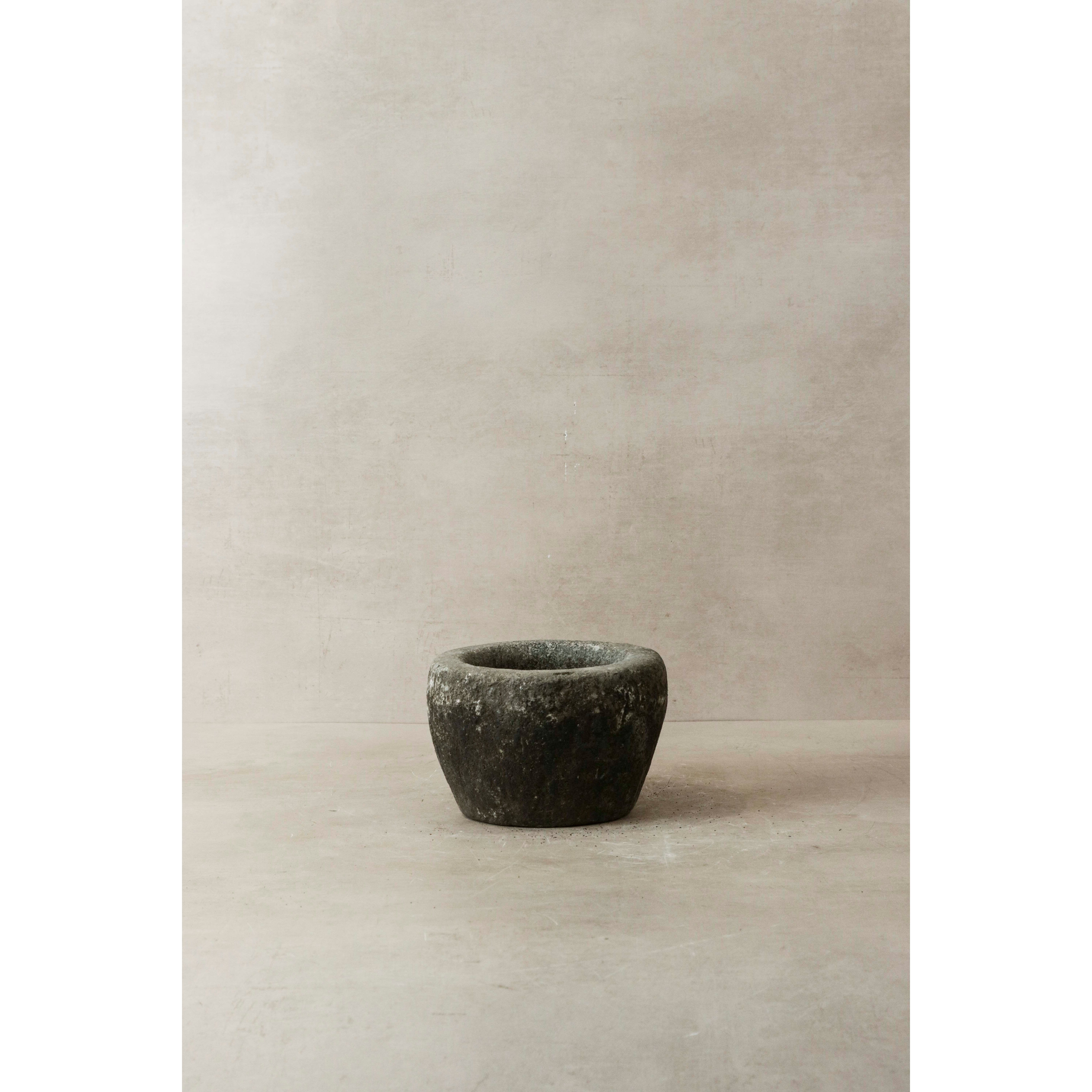 Mortero de Piedra Antigua No. 1 - 7