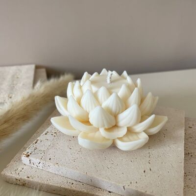 LOTUS XL - unscented decorative candle