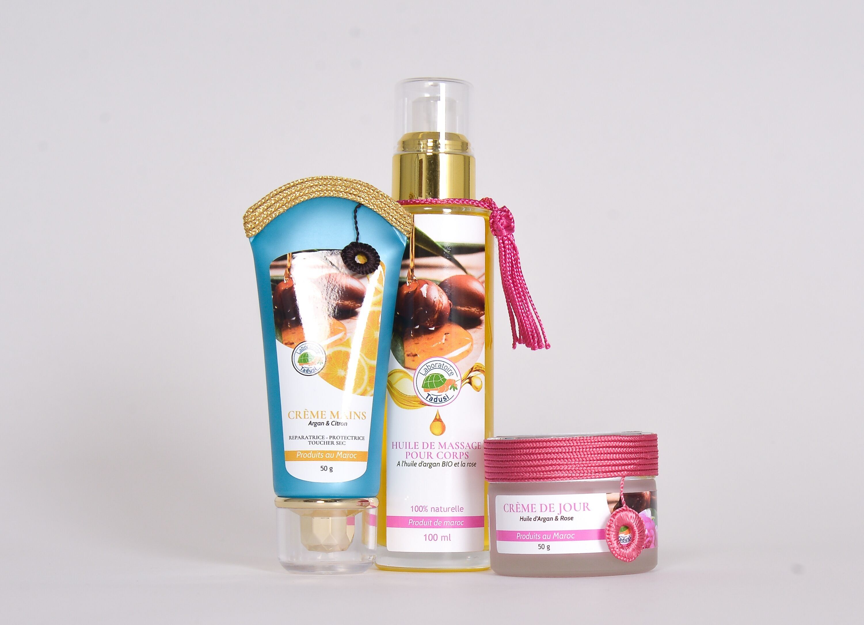 speciale lotto di crema per le mani per la festa della mamma + crema idratante all'argan e rosa + olio da massaggio alla rosa