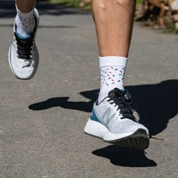 La blanche à confettis ♻️ recyclée - chaussettes de course à pied 2