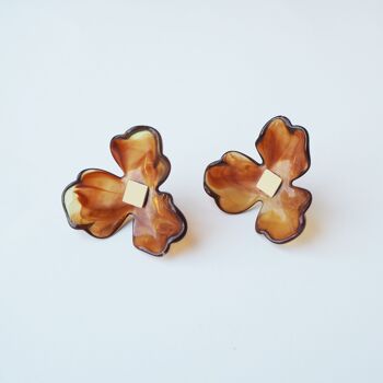 Boucles d'oreilles florales Maxi Bloom en ocre 3