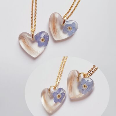 Heart Shaped Resin Hair Pendant with Forgetmenot