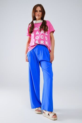 Pantalon droit avec poches latérales et pinces en bleu 3
