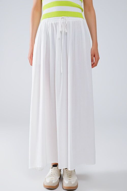 Maxi skirt in white fluid fabric with elastic waist