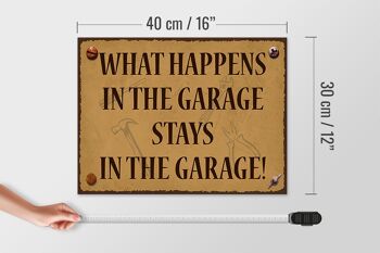 Panneau en bois indiquant 40x30cm ce qui se passe dans le garage reste dedans 4