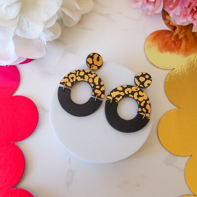 Hoop earrings in black leather and gold leopard print