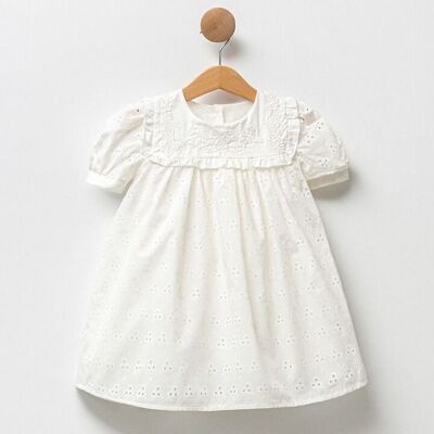 A Pack of Four Sizes Cotton Embossed Fabric Classic Girl Dress for 2-5 Years