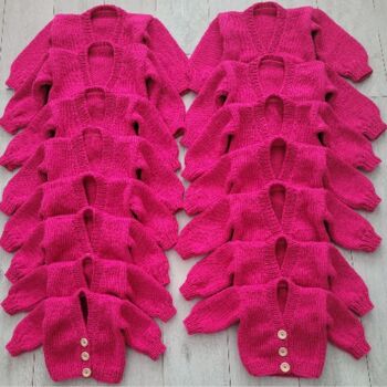 Collection de cardigans courts unisexes tricotés à la main 7