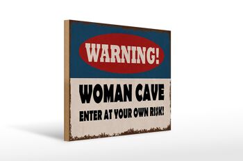 Panneau en bois 40x30cm avertissant les femmes de prendre leurs propres risques 1