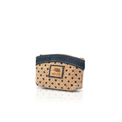 Mini coin purse in perforated cork with contrast details.