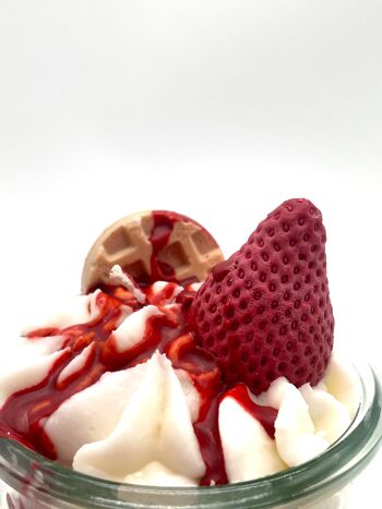 Bougie dessert « Gaufre aux fraises » Parfum glace à la fraise - Bougie parfumée en pot - Cire de soja 7