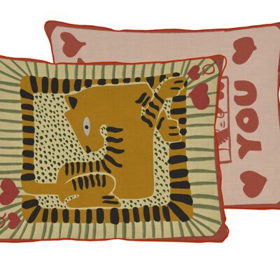 50x35 Linen Cushion - Queen of Hearts